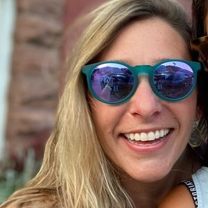 Meet your Posher, Erica